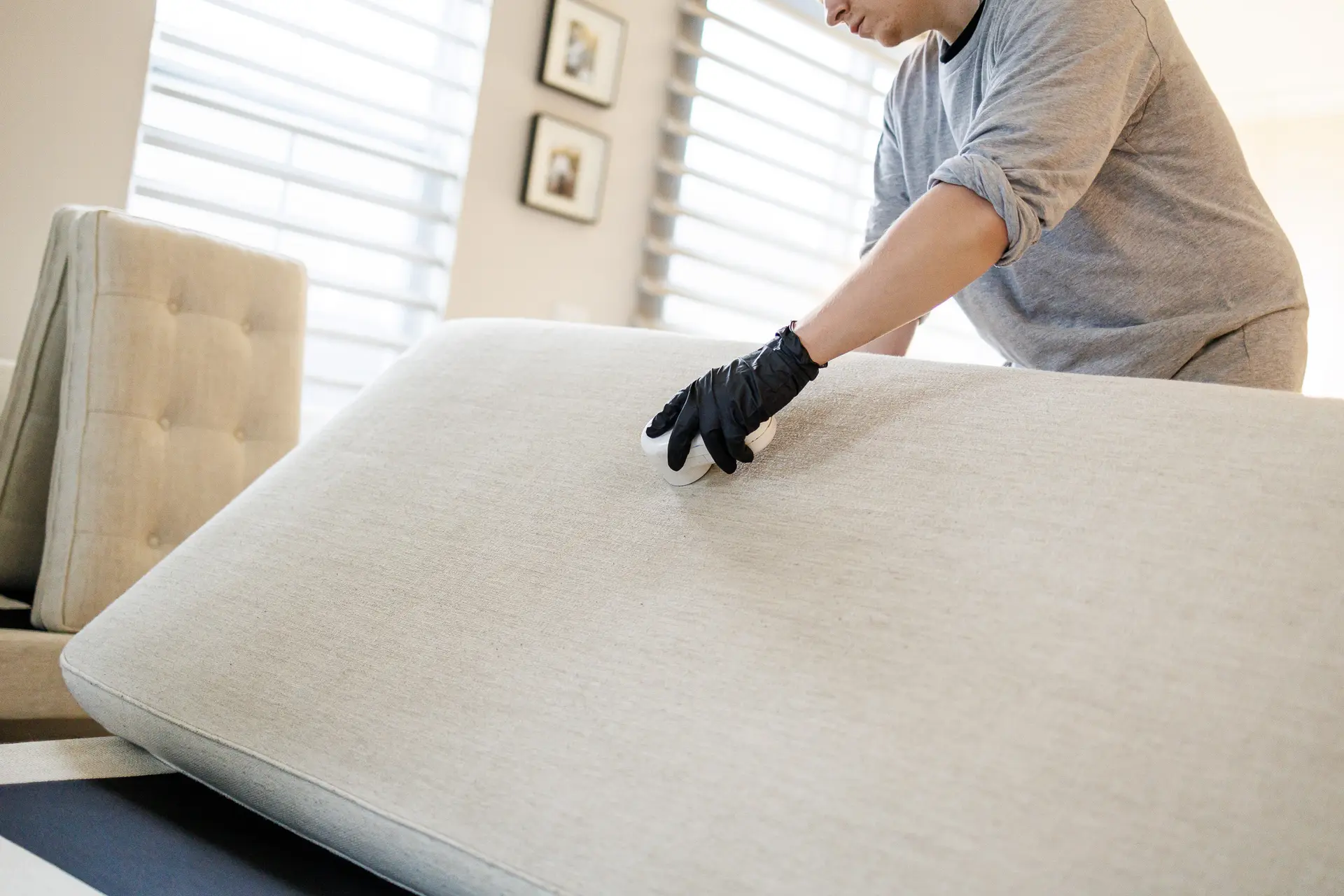 Cushion extraction cleaning